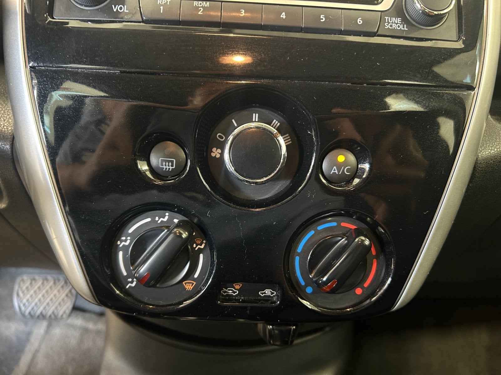2015 Nissan Versa Note SV