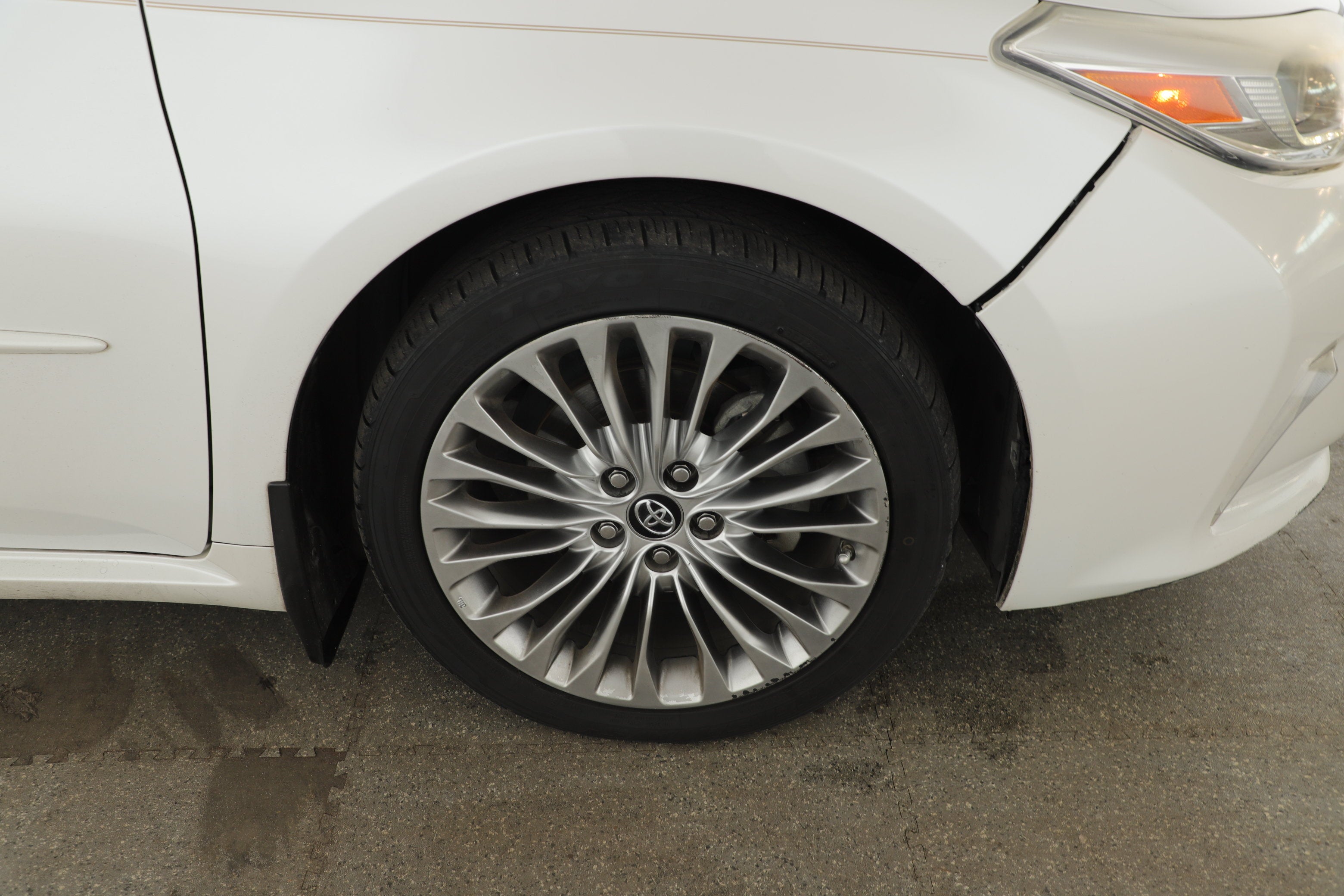 2016 Toyota Avalon Base