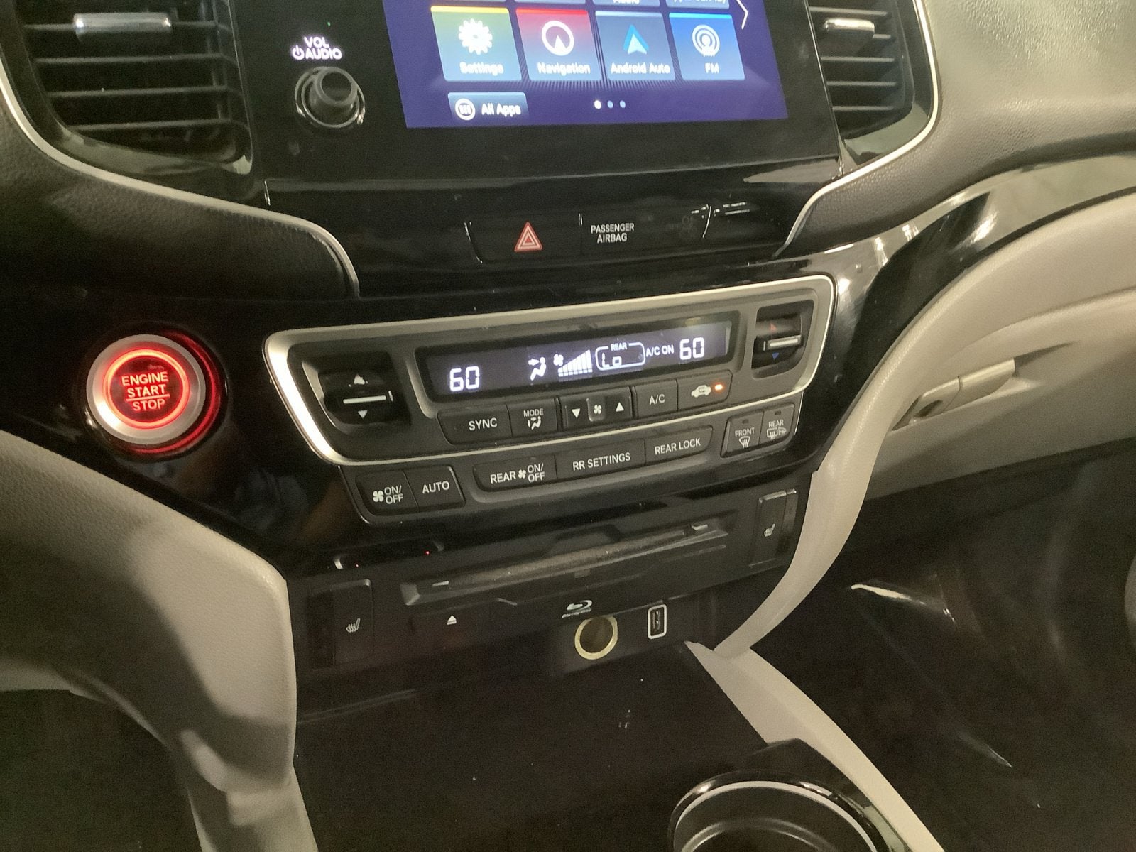 2020 Honda Pilot Touring 8-Passenger
