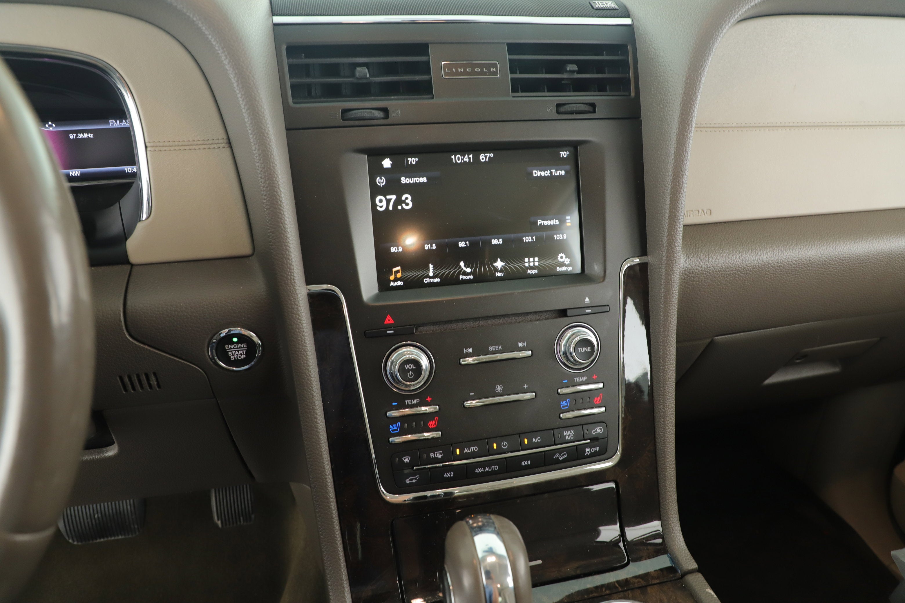 2017 Lincoln Navigator Select