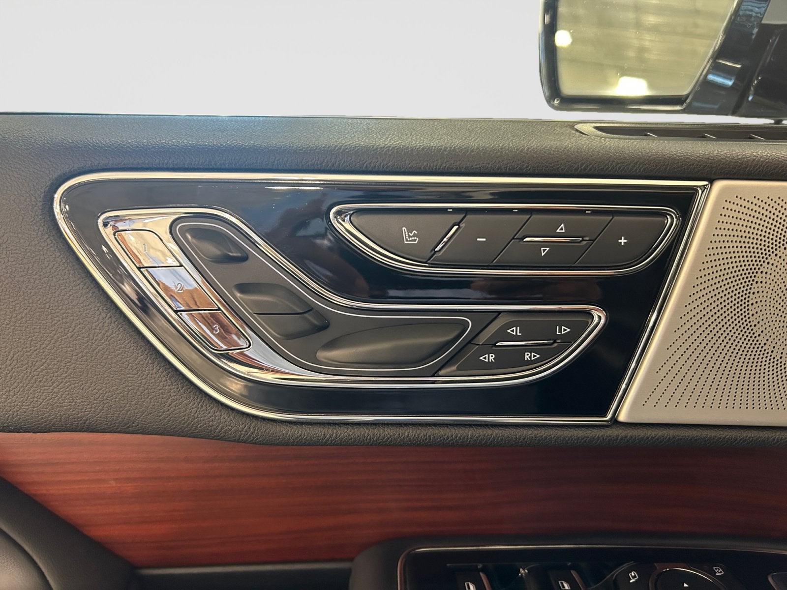 2021 Lincoln NAVIGATOR L RSV