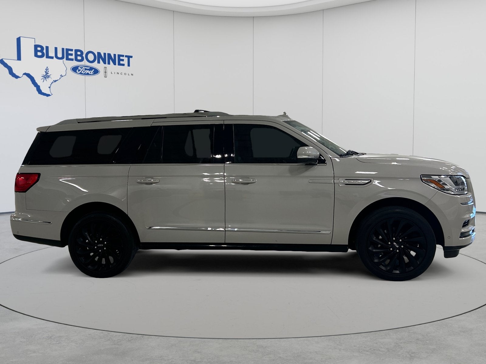 2021 Lincoln NAVIGATOR L RSV