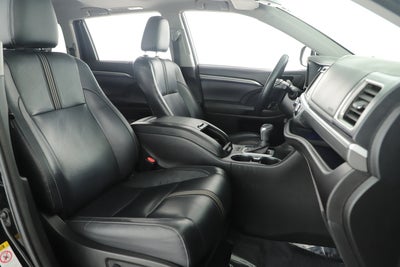 2017 Toyota Highlander Base