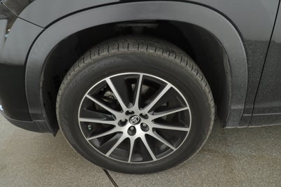 2017 Toyota Highlander Base