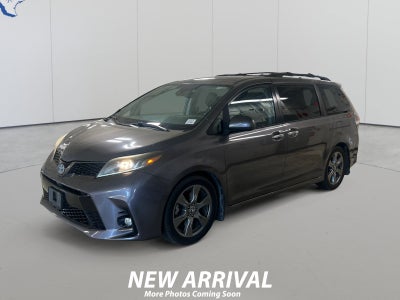 2019 Toyota Sienna SE