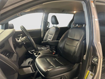 2019 Toyota Sienna SE
