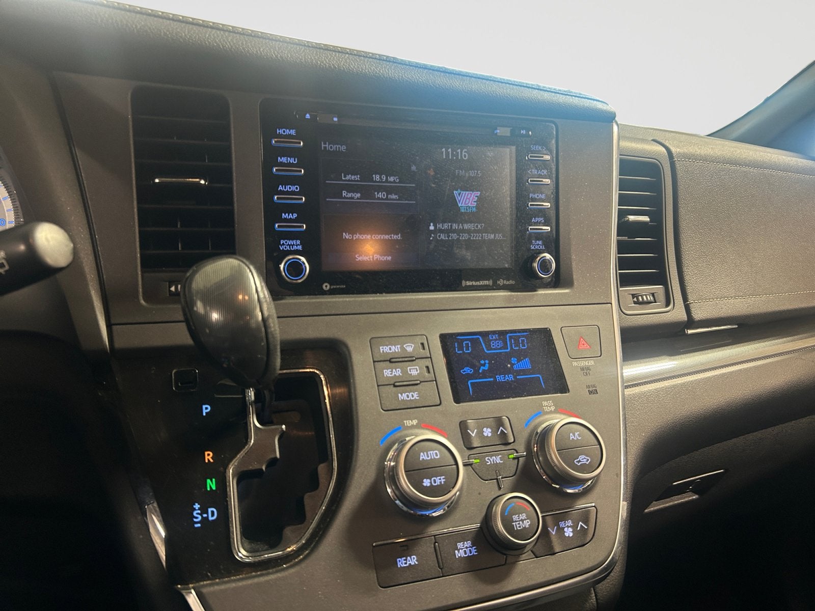 2019 Toyota Sienna SE
