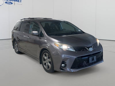 2019 Toyota Sienna SE