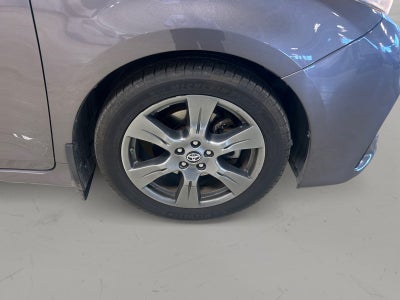 2019 Toyota Sienna SE