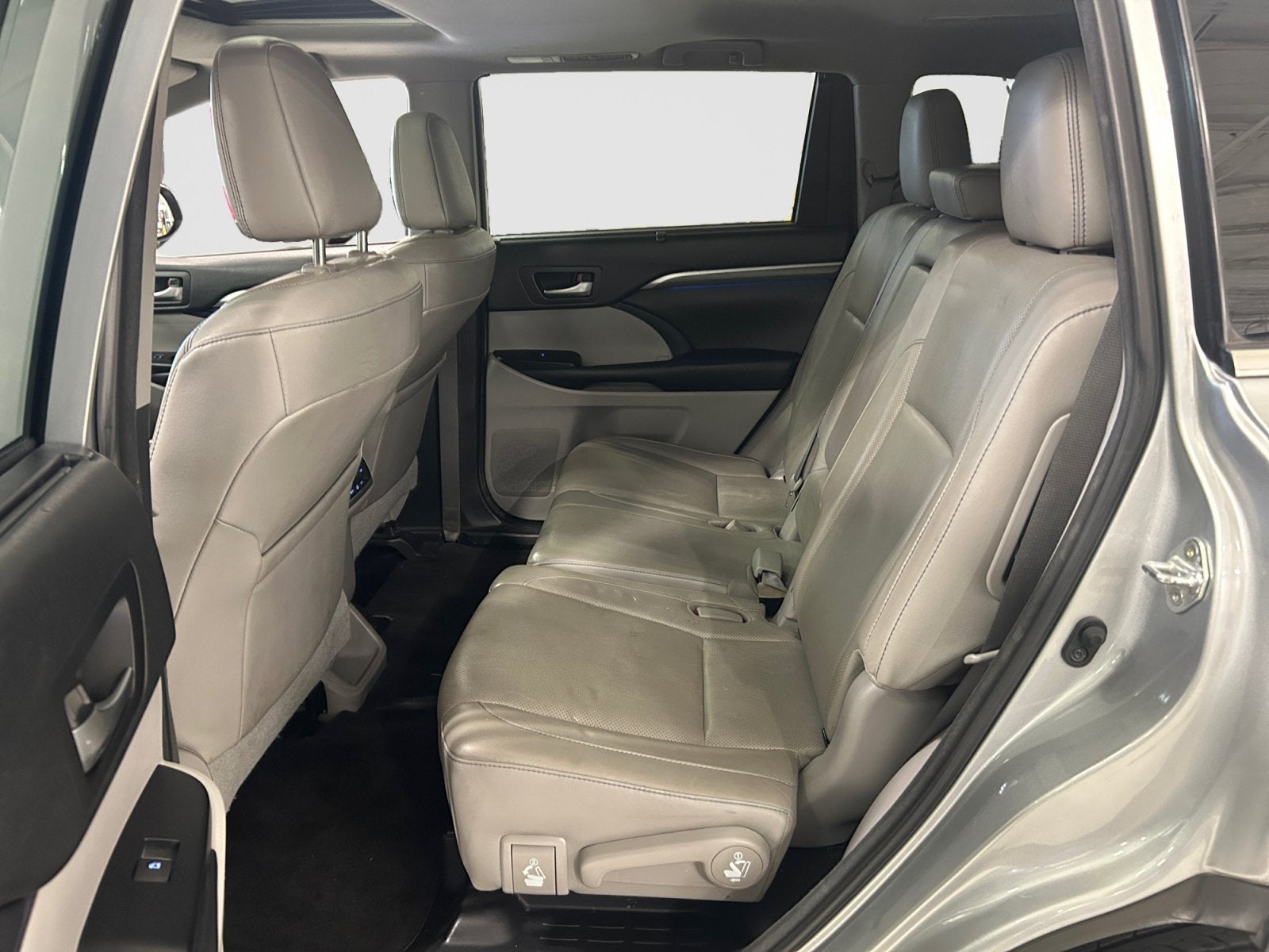 2018 Toyota Highlander Base
