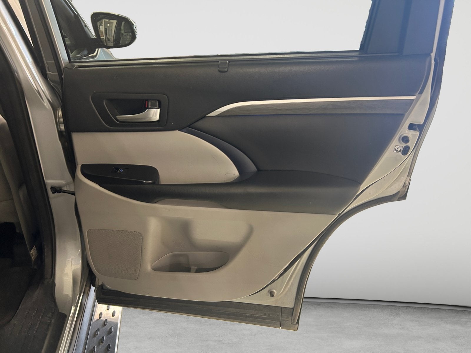 2018 Toyota Highlander Base