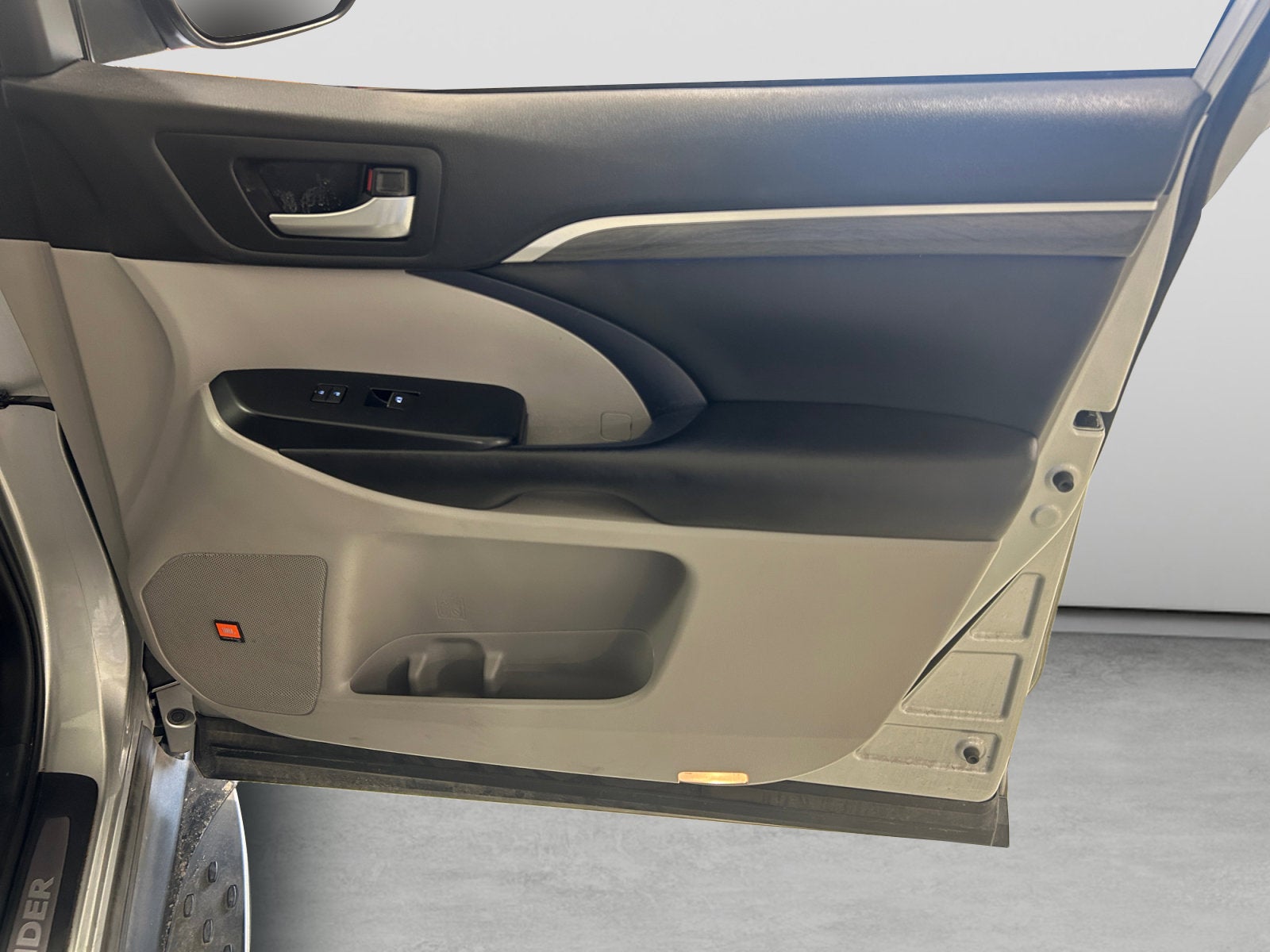 2018 Toyota Highlander Base