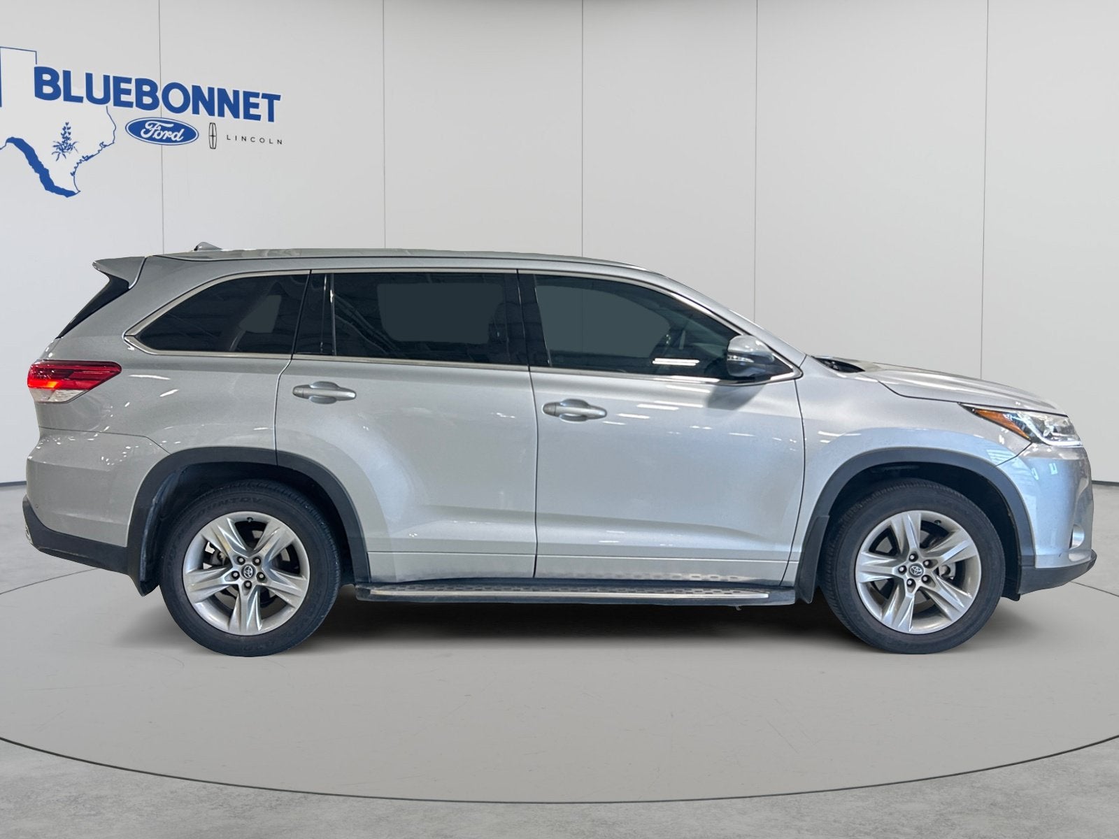 2018 Toyota Highlander Base