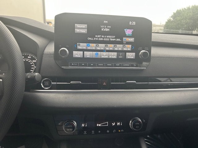 2023 Mitsubishi Outlander Base