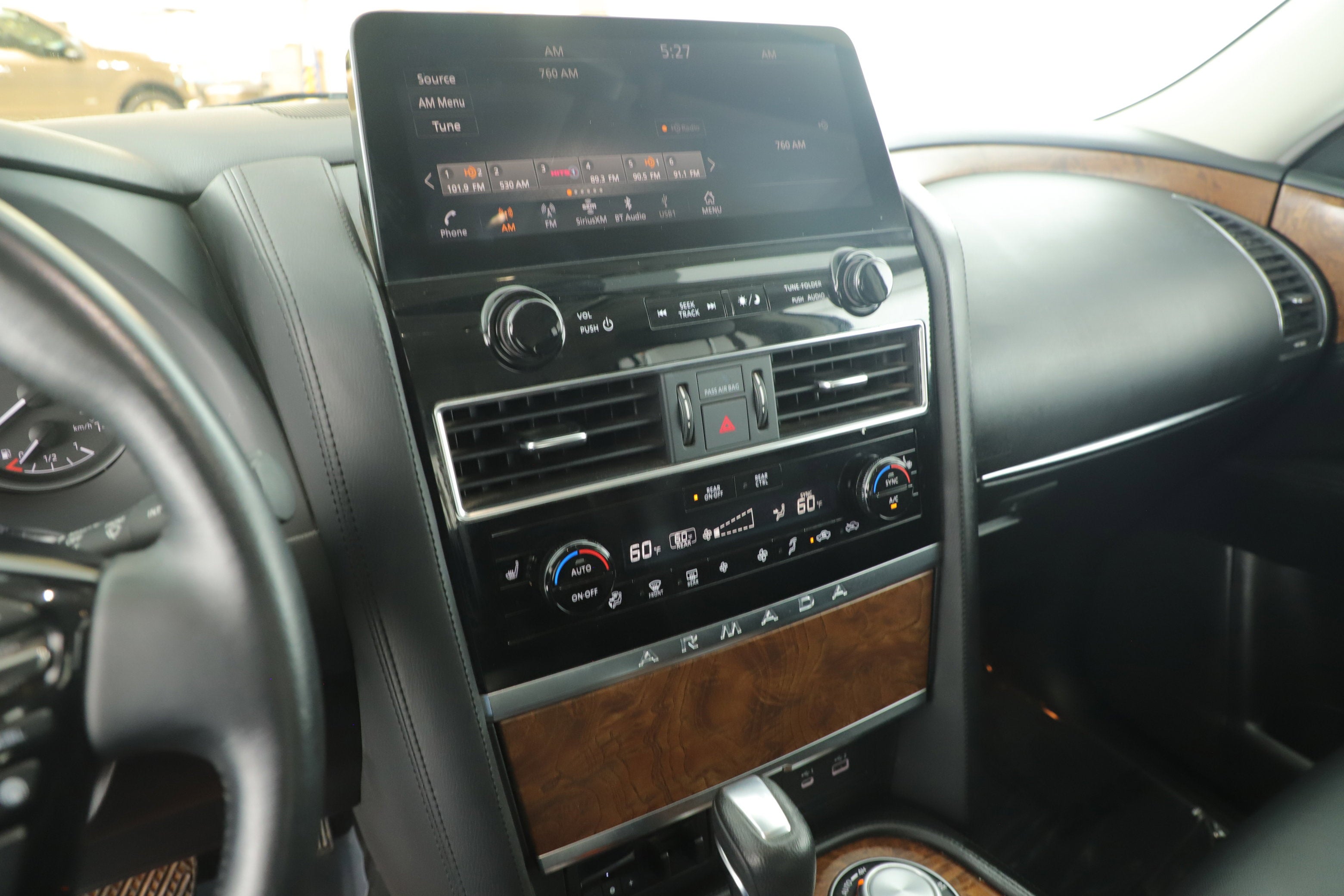 2024 Nissan Armada SL