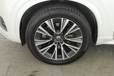 2022 Volvo XC90 Momentum