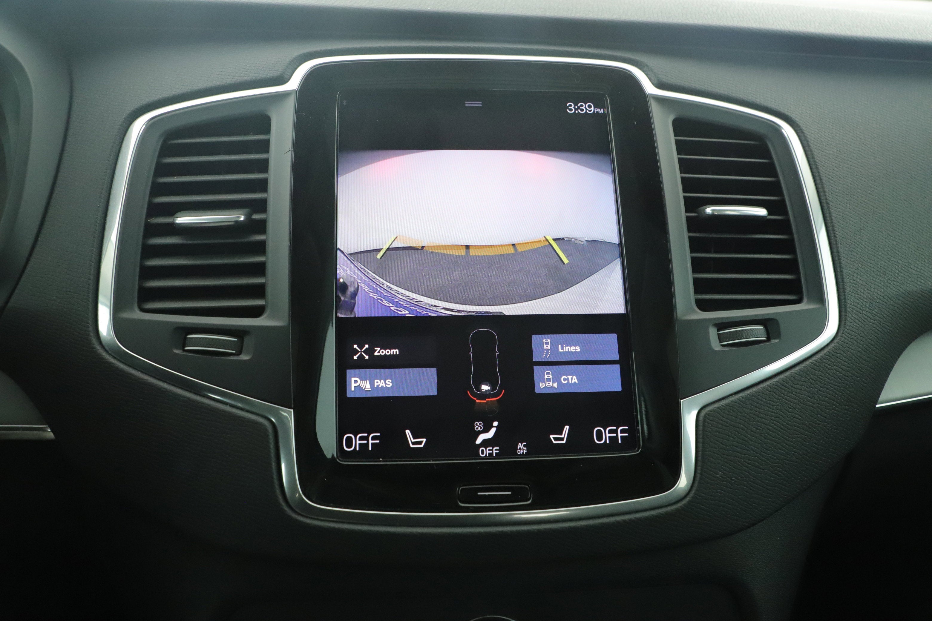 2022 Volvo XC90 Momentum