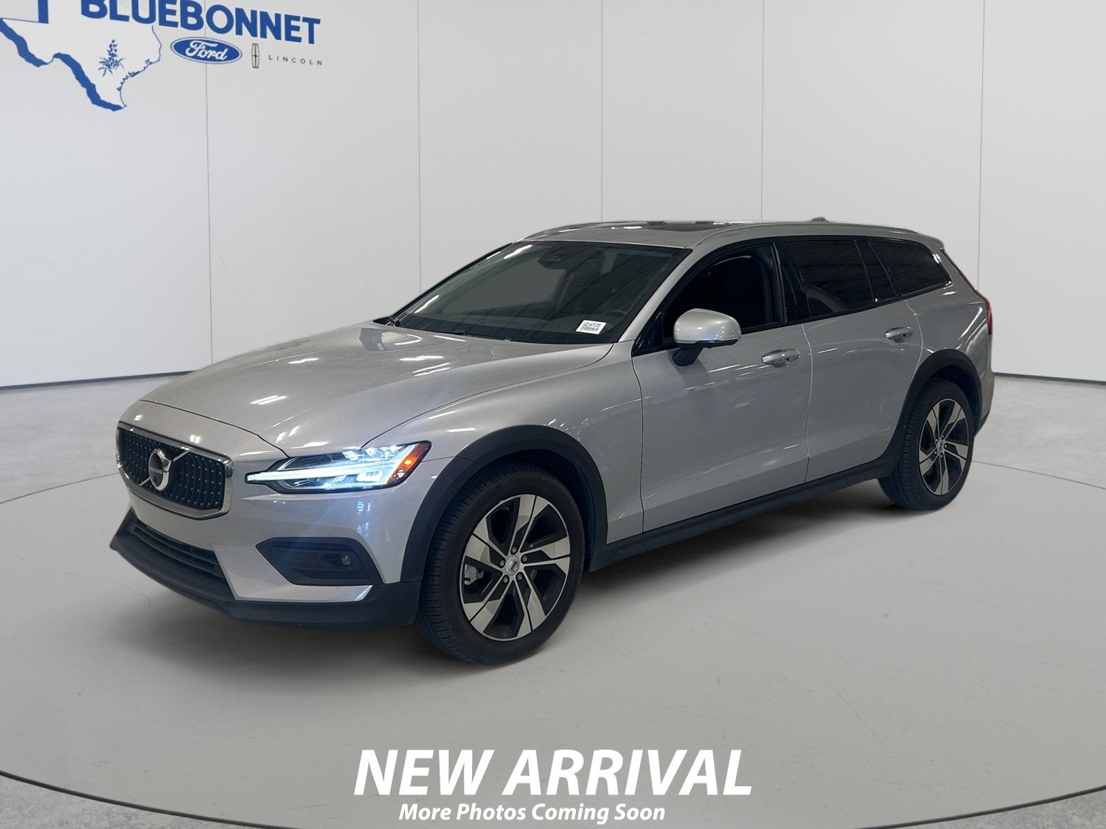 2025 Volvo V60 Cross Country