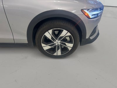 2025 Volvo V60 Cross Country Plus