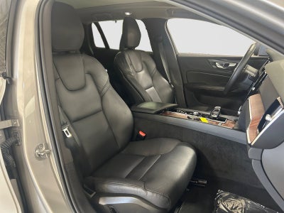 2025 Volvo V60 Cross Country Plus