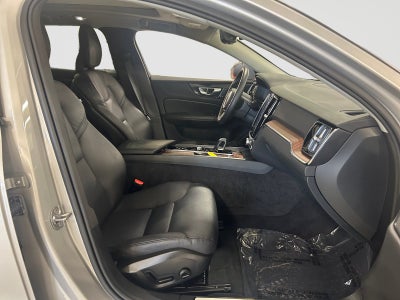 2025 Volvo V60 Cross Country Plus