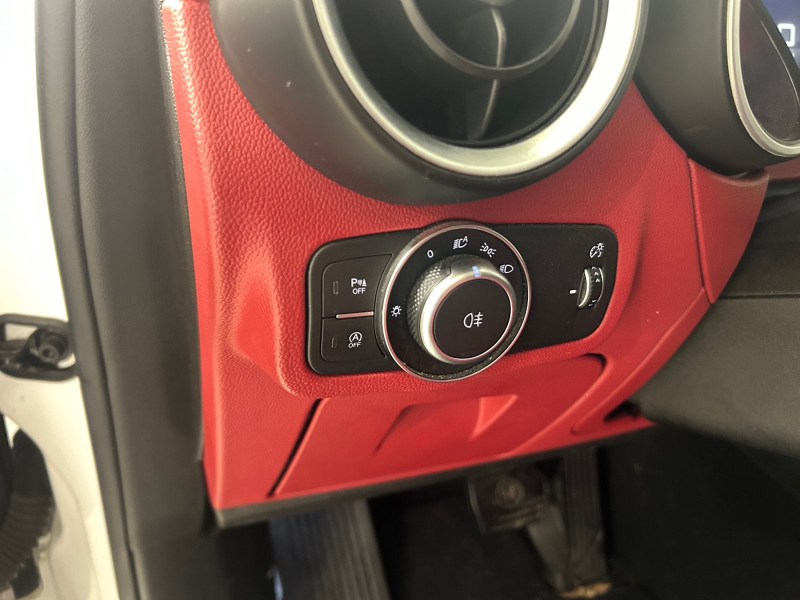 2020 Alfa Romeo Stelvio Base