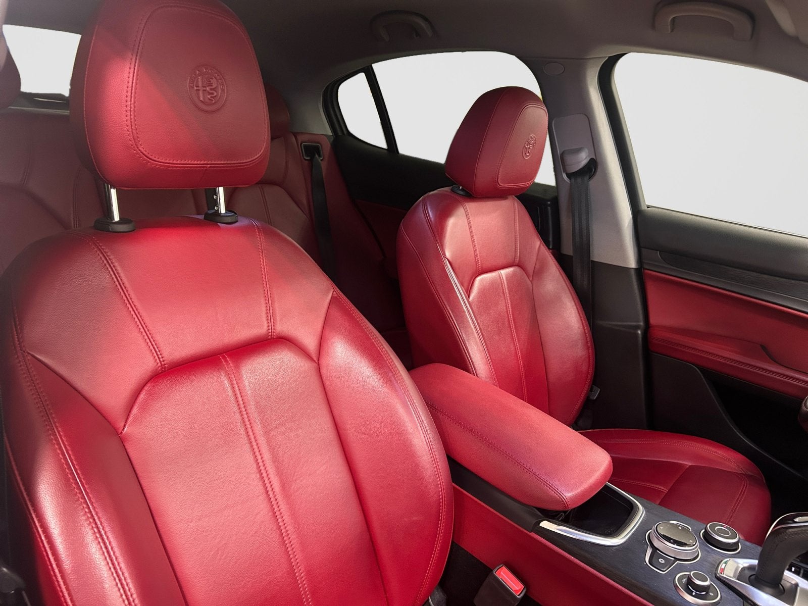 2020 Alfa Romeo Stelvio Base
