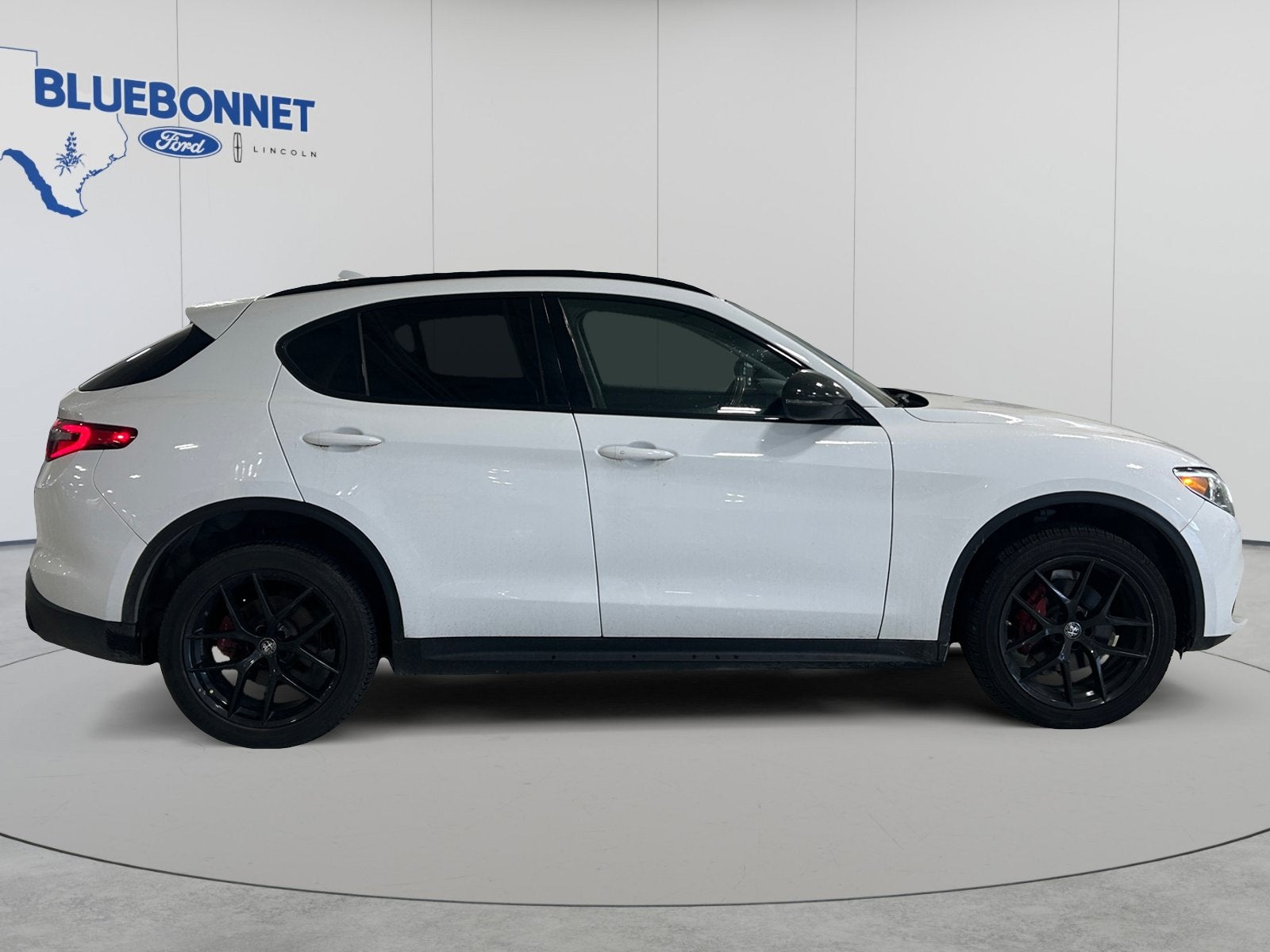 2020 Alfa Romeo Stelvio Base